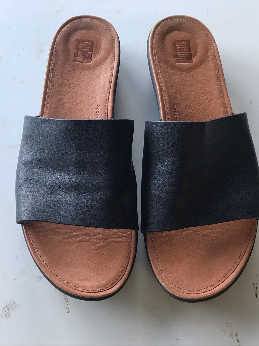 FitFlop Womens Slip on Sandals SOLA Leather Slides